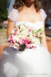 Lisianthus, Rosen und Roeschen, Violacciocche und Efeu 135,- Euto